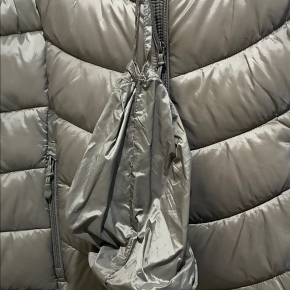 Charter Club taupe packable removable hood Puffer Vest - Picture 3 of 4